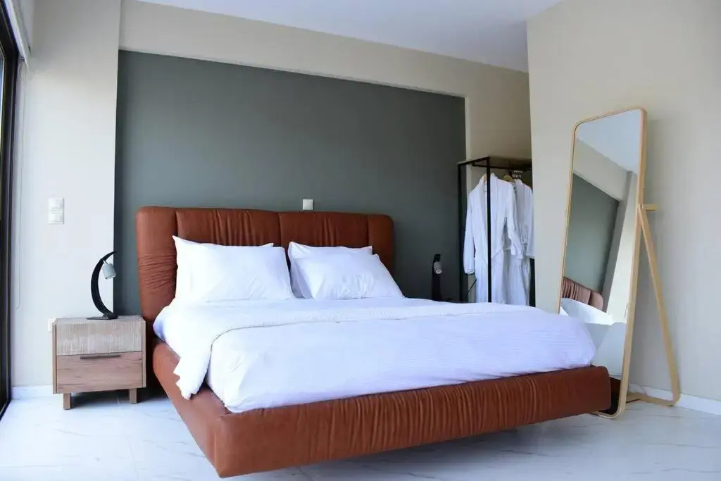 Spacious & Minimal Apartment Near Airport Paiania Coniann Filoxenia
