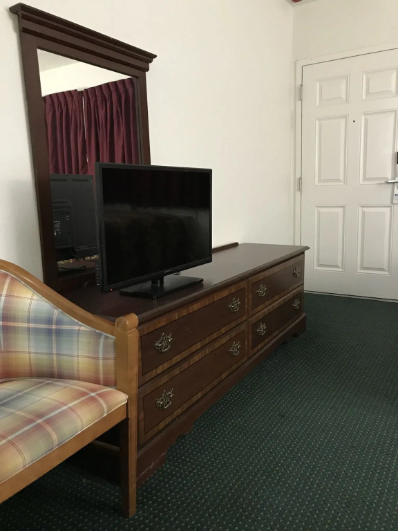 Deluxe Inn Redding