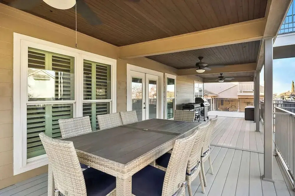Luxury on Lake LBJ With Hot Tub Firepit & Boat Slip