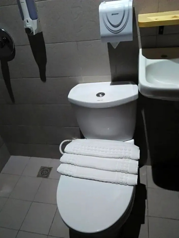 PINX'S HOSTEL