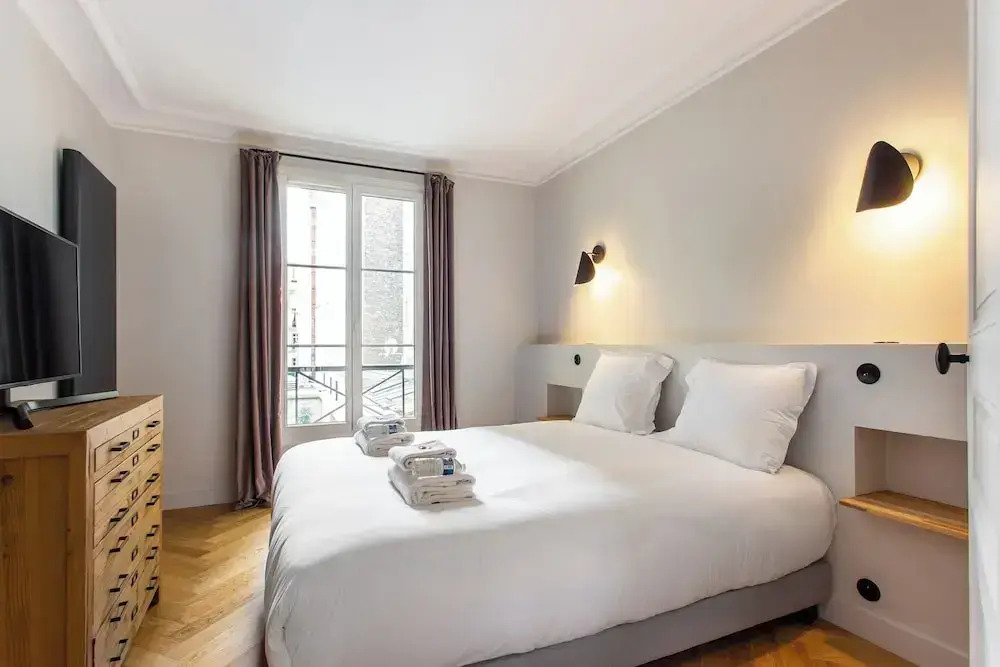 Magnificent Apartment - 3br/ 8P - Europe