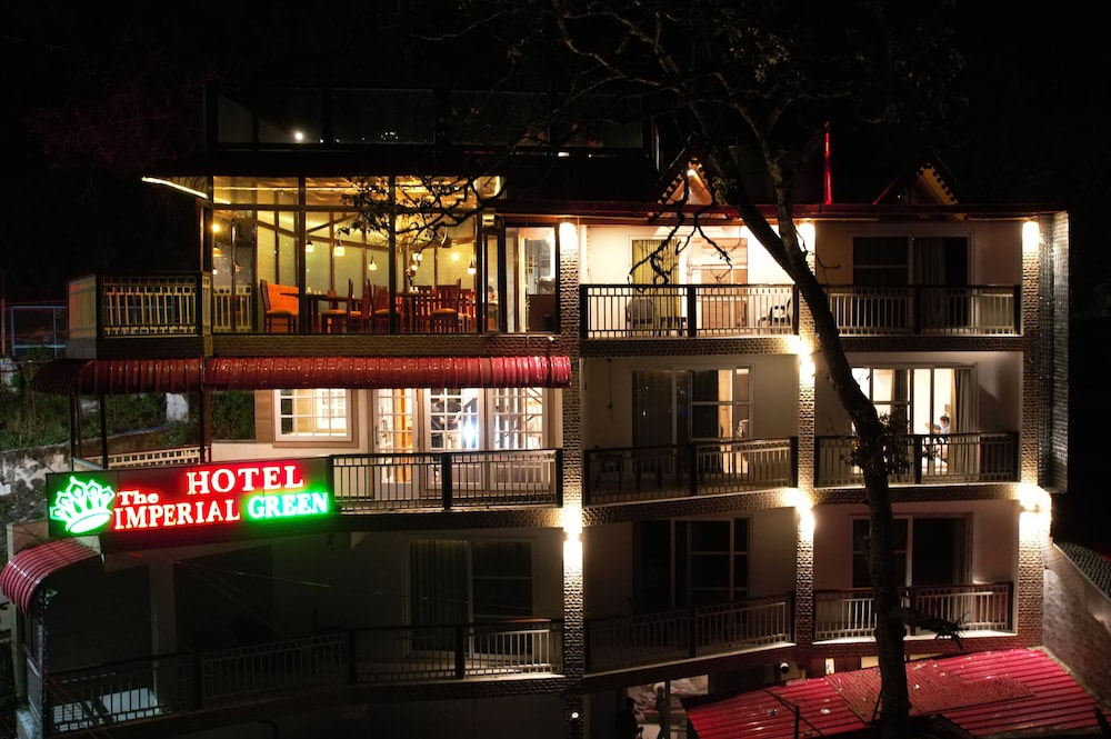 The Imperial Green (180 lake view)