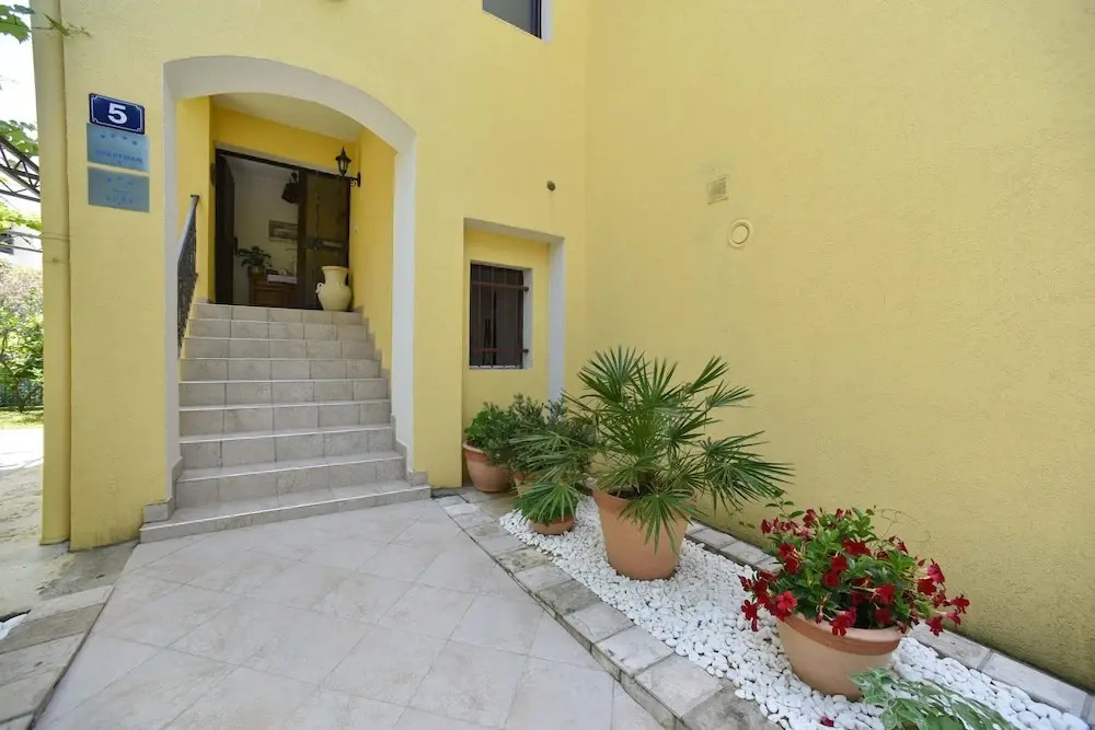 Apartments Calenic