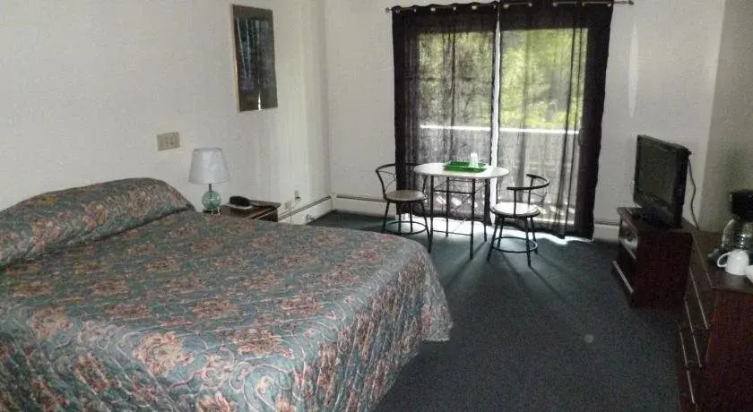 Deer Run Motor Inn