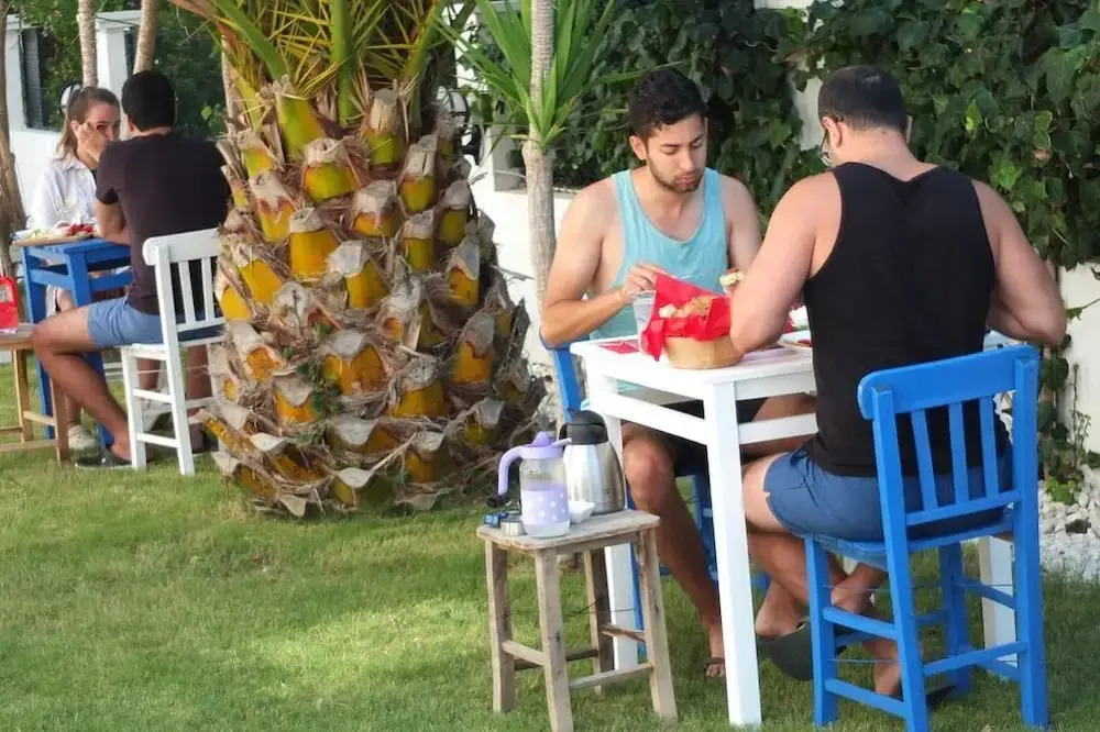 Lapis Port Surf Hotel