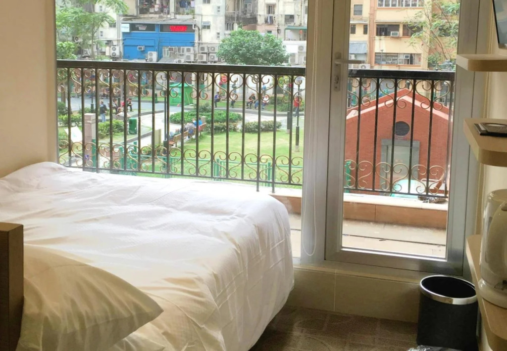 Mini 18 Hong Kong
