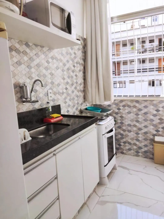 Quitinete no Centro a Poucos Passos da Praia