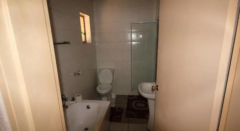 Ingwe Guesthouse