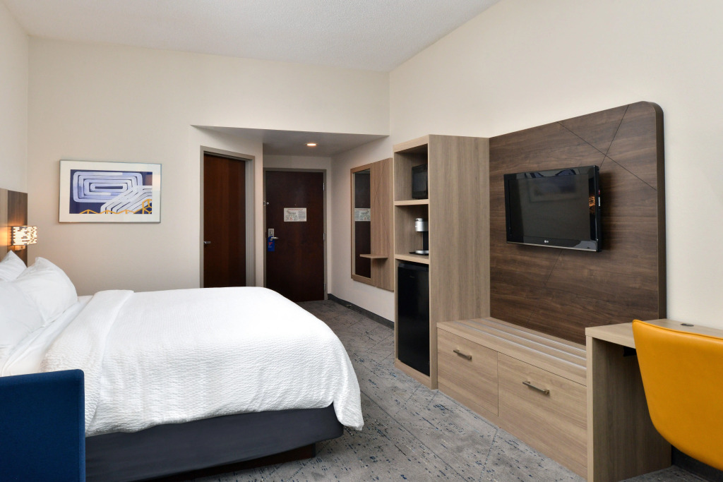 Holiday Inn Express Lewisburg - New Columbia by IHG