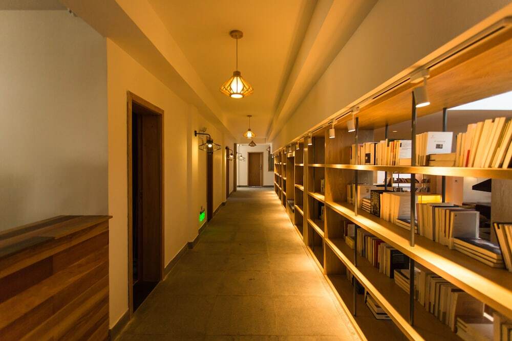Wangshan Travelling With Hotel