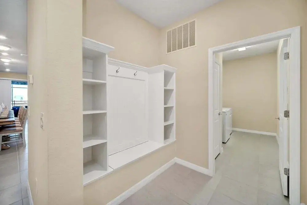 2130lc · Brand New 9Bd Mansion Pool/ Spa At Windsor Island