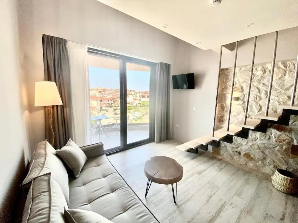 Kali Thea Suites