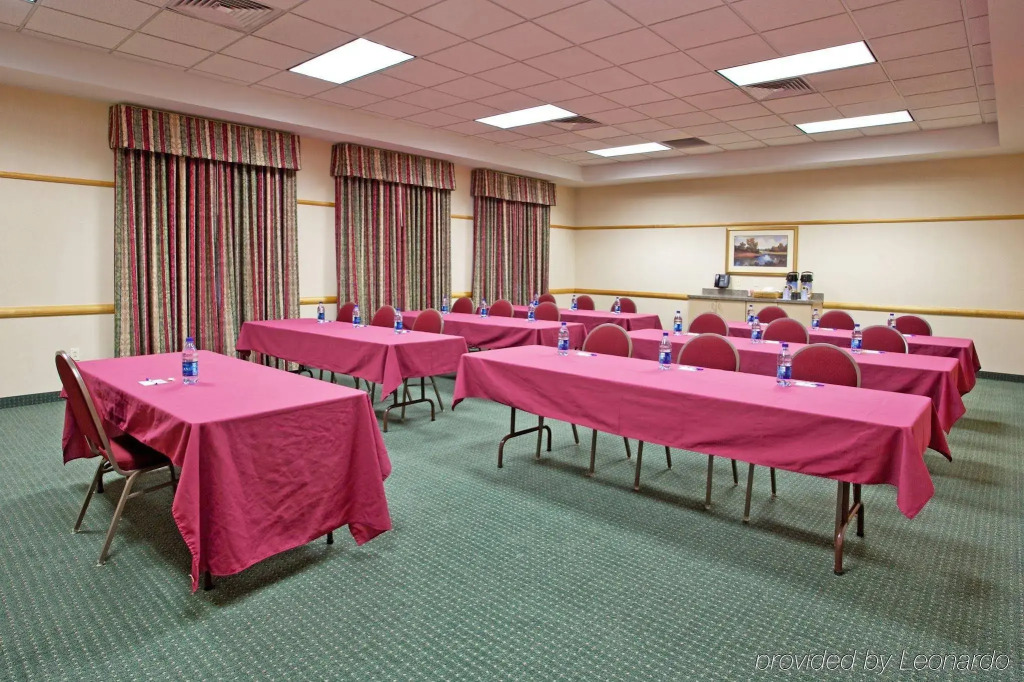 Holiday Inn Express Breezewood by IHG