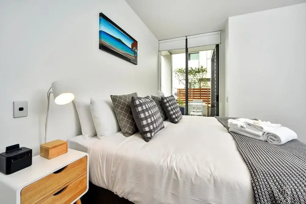 QV Central Harbour Apartment - 684