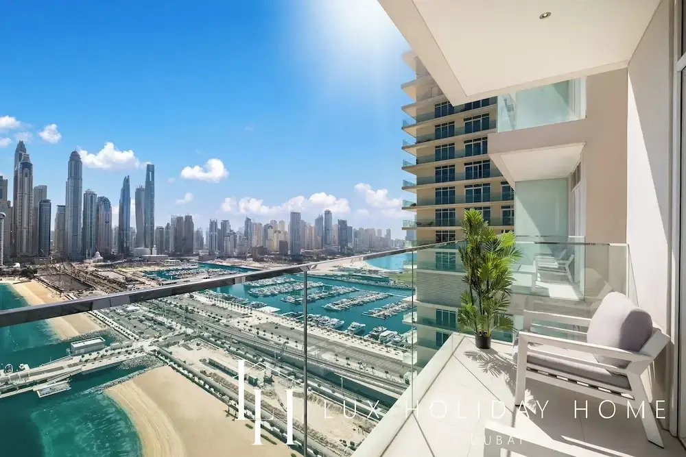 LUX  Luxury Sunrise Beachfront Suite 2