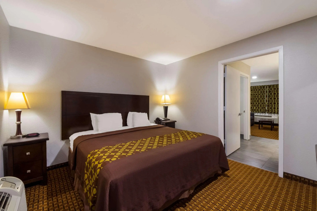 Rodeway Inn & Suites Corpus Christi Northwest