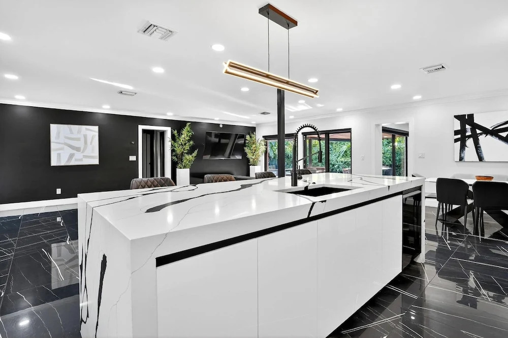 Coral Lane by Rove Travel Heated Pool & BBQ