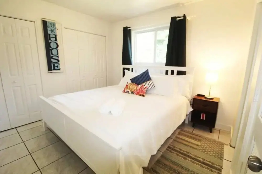 3BR 2BA Coral Terrace House by ASVR-2530