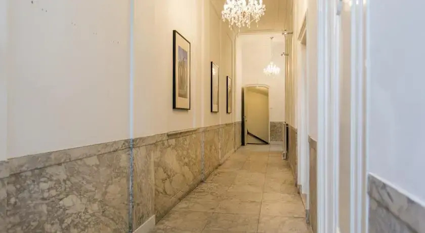 Hugo Apartments
