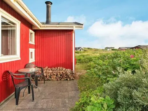 Three-Bedroom Holiday Home In Albæk 21