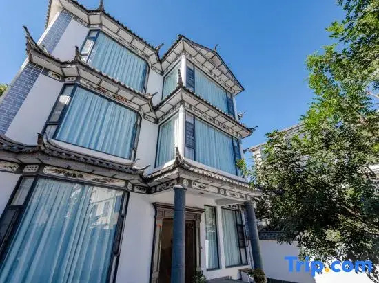 Mountain Riverside Retreat · Dali Erhai Branch - Seaside & Mountain View, Moonlit Huaxi Cottage