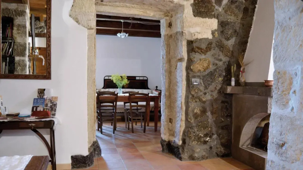 Casa Vacanza Su Montiju