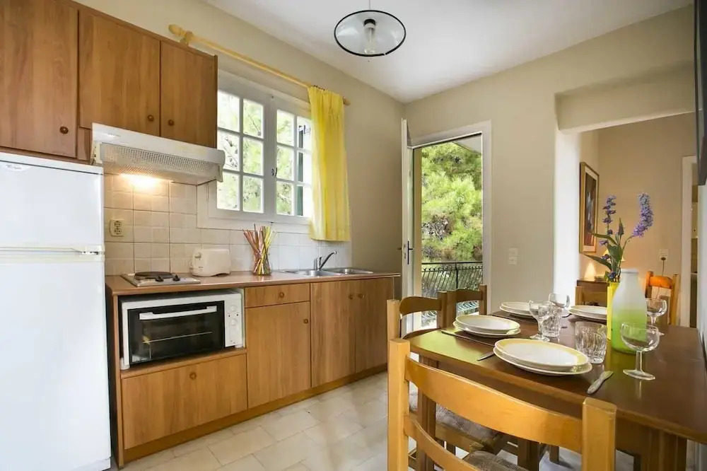 Irena Studios & Apartments