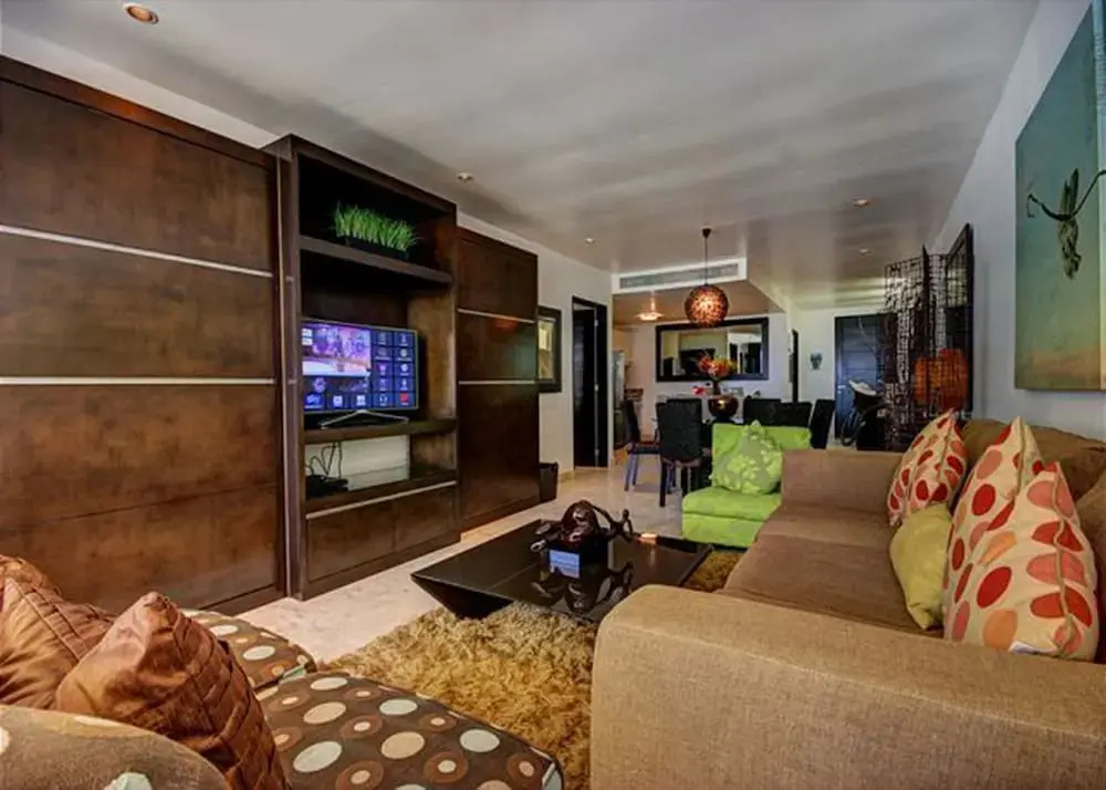 Beachfront Condo-hotel by Tripintravel