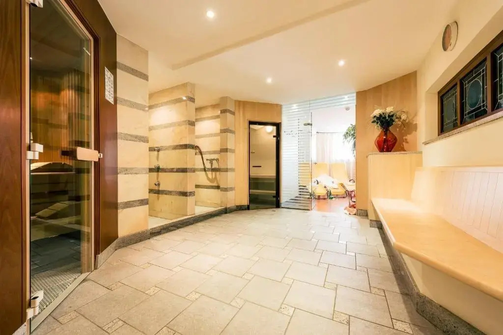 Hotel Garni Alpenruh-Micheluzzi