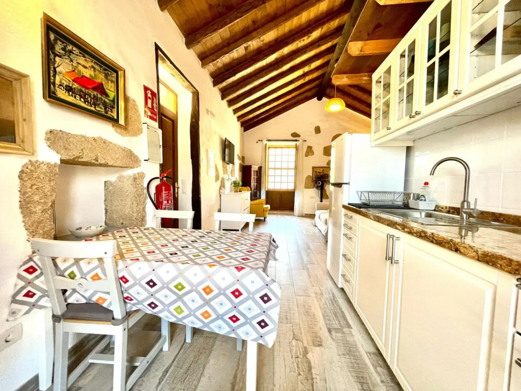 Rural house with private pool, BBQ and ocean view
