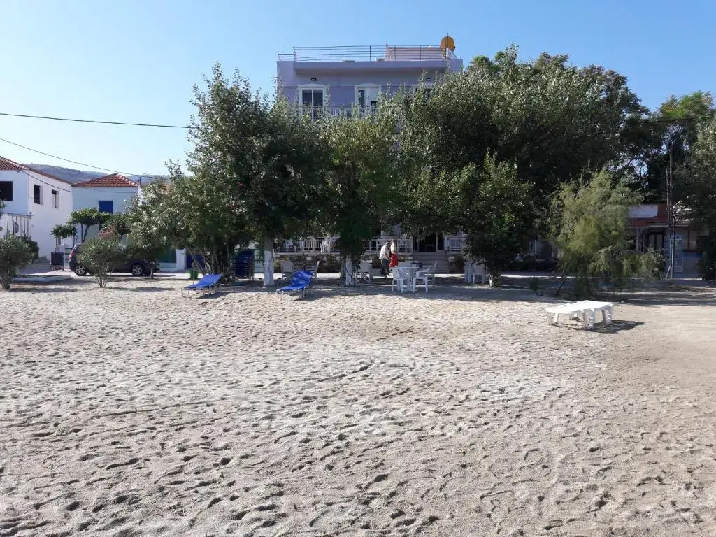 Hotel Prinos