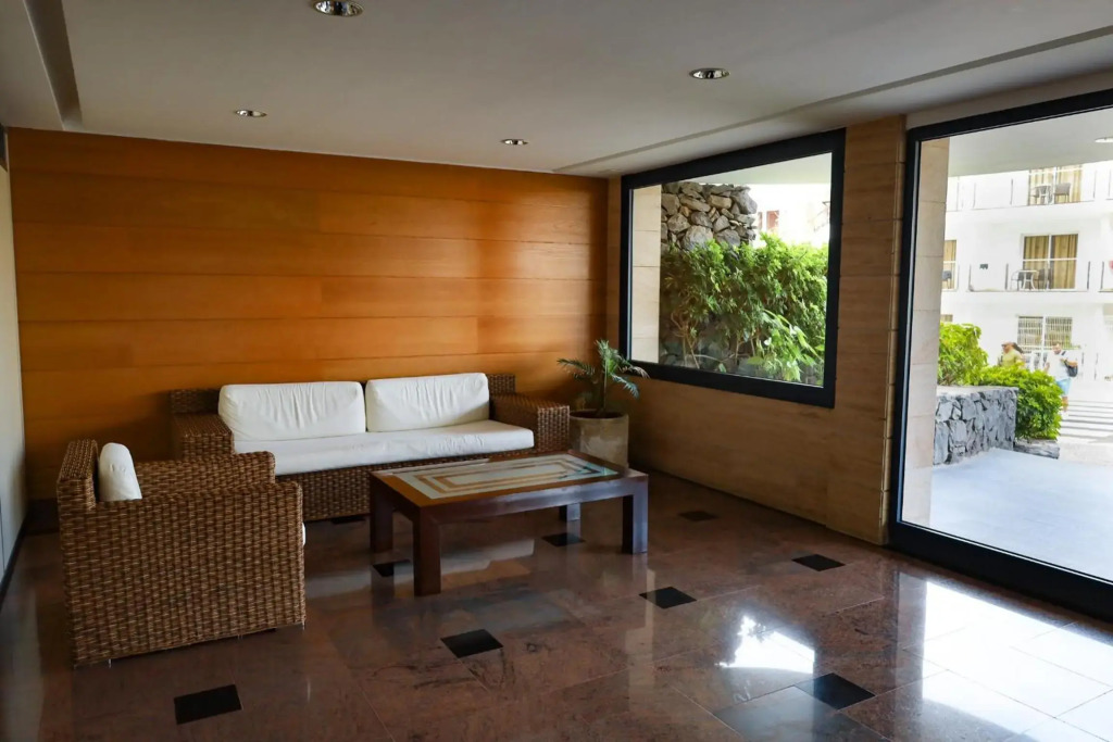 Balcon Los Gigantes B09 Free Wifi