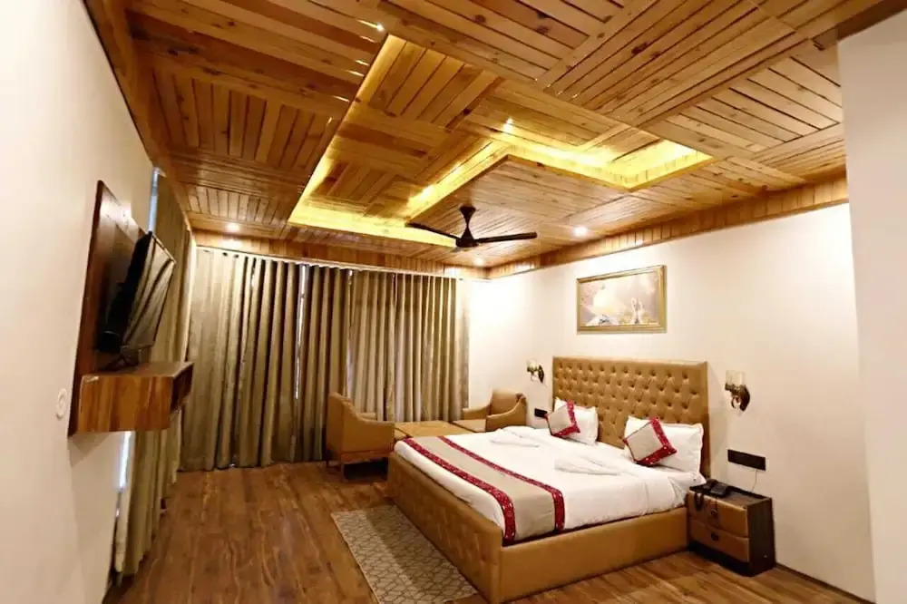 Omavya Hotel Manali