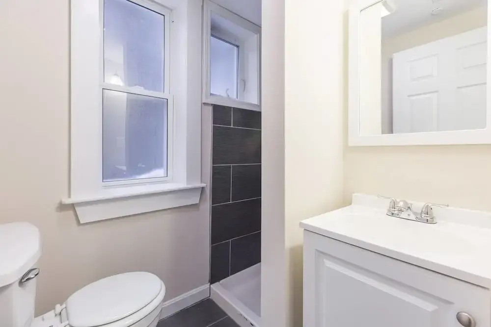 Quaint 3br/2ba Apt in North End by Domio