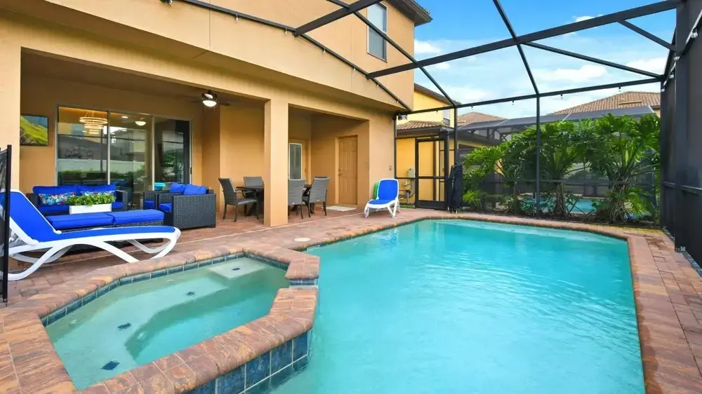 7BR Villa Close to Disney w Pool SPA, Kissimmee