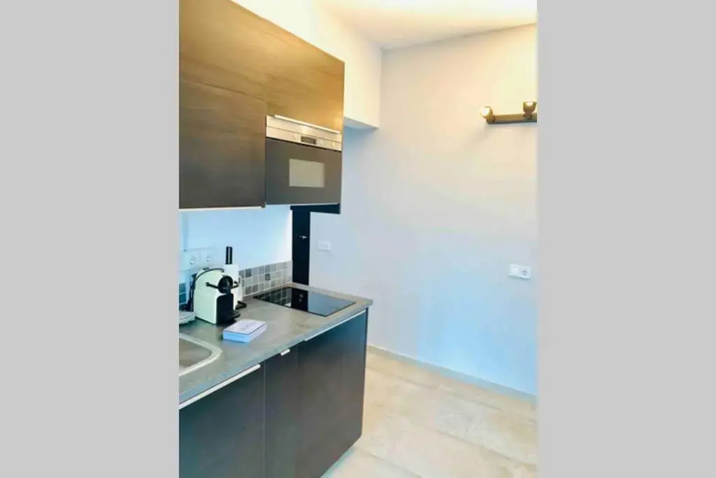 Begona City Center Studio 231