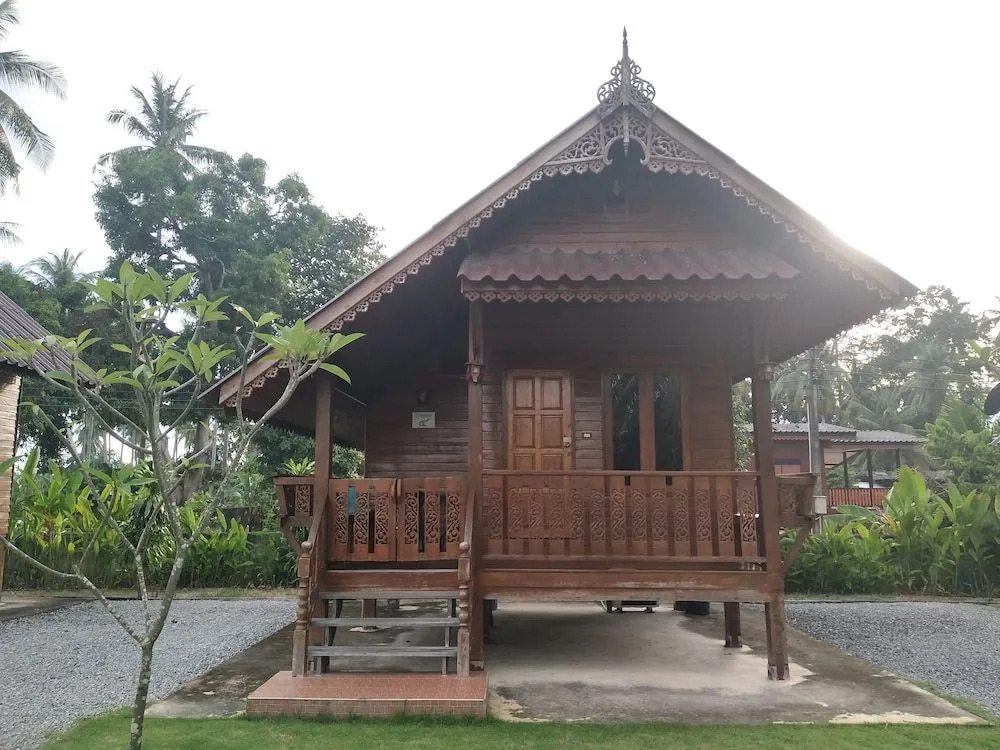 Yoo Sabai Resort