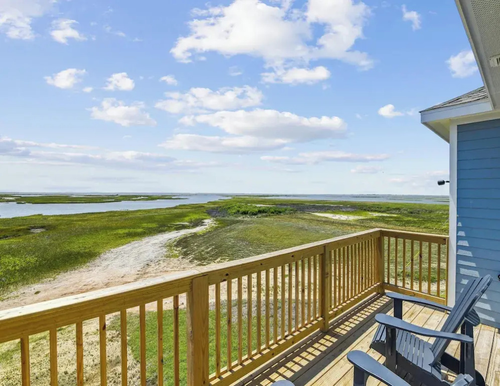 Bayfront Nirvana! by Ryson Vacation Rentals