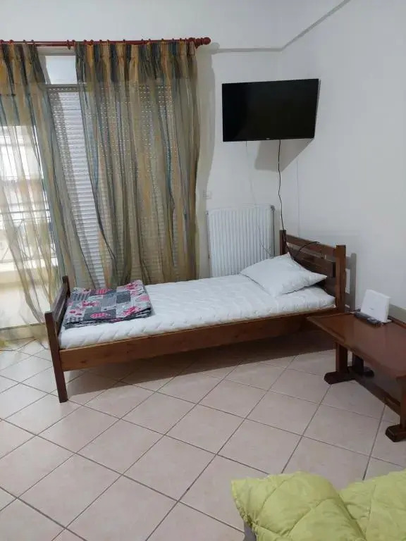 Amazing Theokritoy B2 in Tripolis free parking