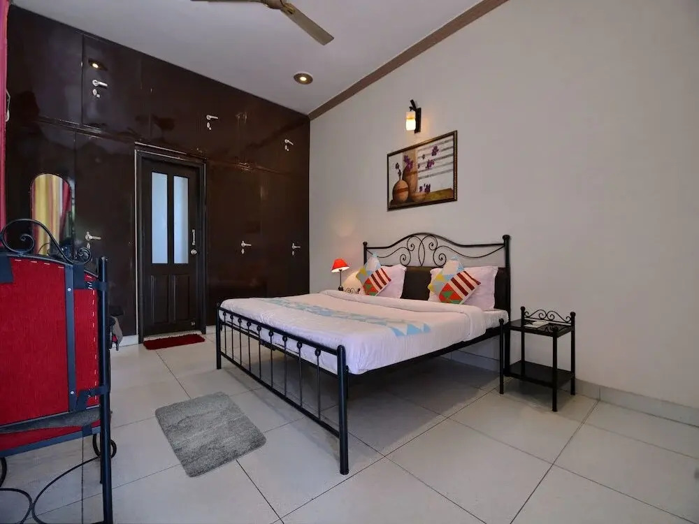 OYO 16928 Home Pool Side 2BHK Chakrata Road