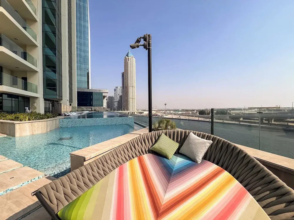 Impressive 2BR Apt with Premium