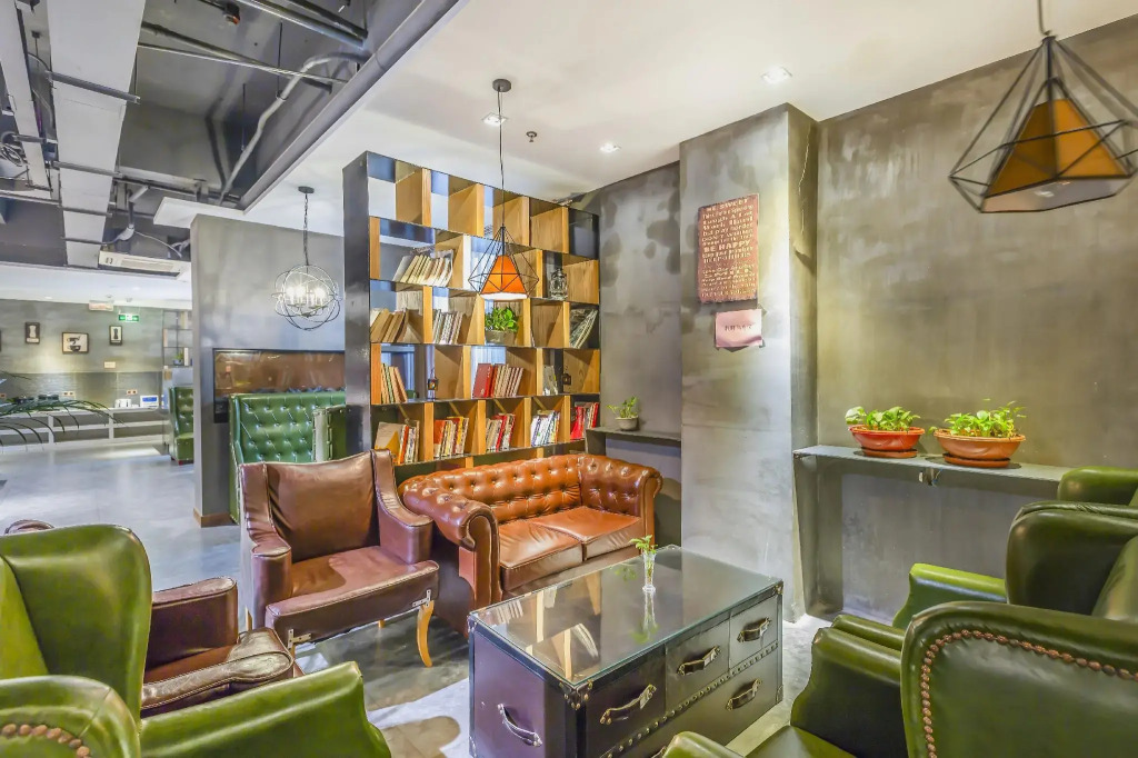 James Joyce Coffetel Zhuozhou City Government Branch