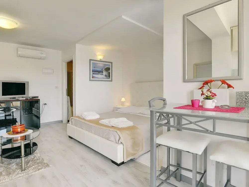 Villa in Pula with Private Swimming Pool