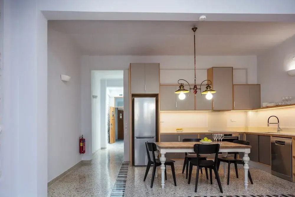 stylish apt up to 4 in Rethymno