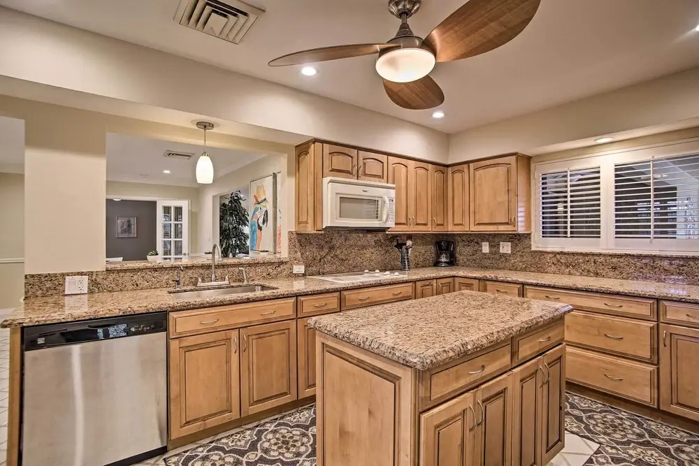 2 Mi to Beach: Updated & Private Oakland Park Gem!