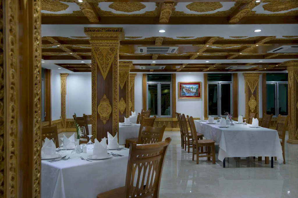 Su Tine San Royal Palace Hotel