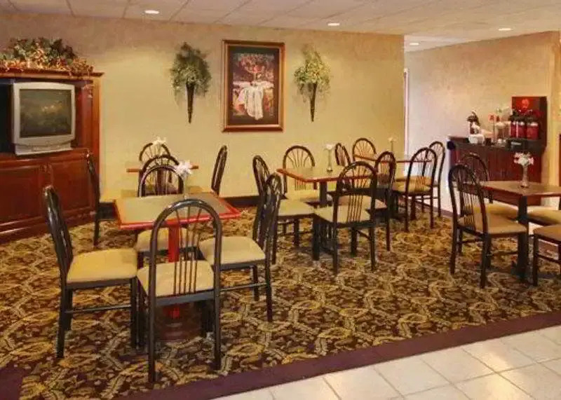 Comfort Suites Airport