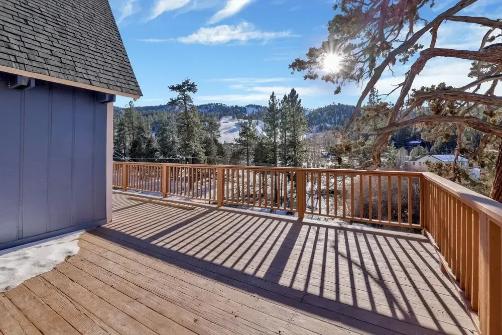 2235-bear Mountain Views 3 Bedroom Home by RedAwning