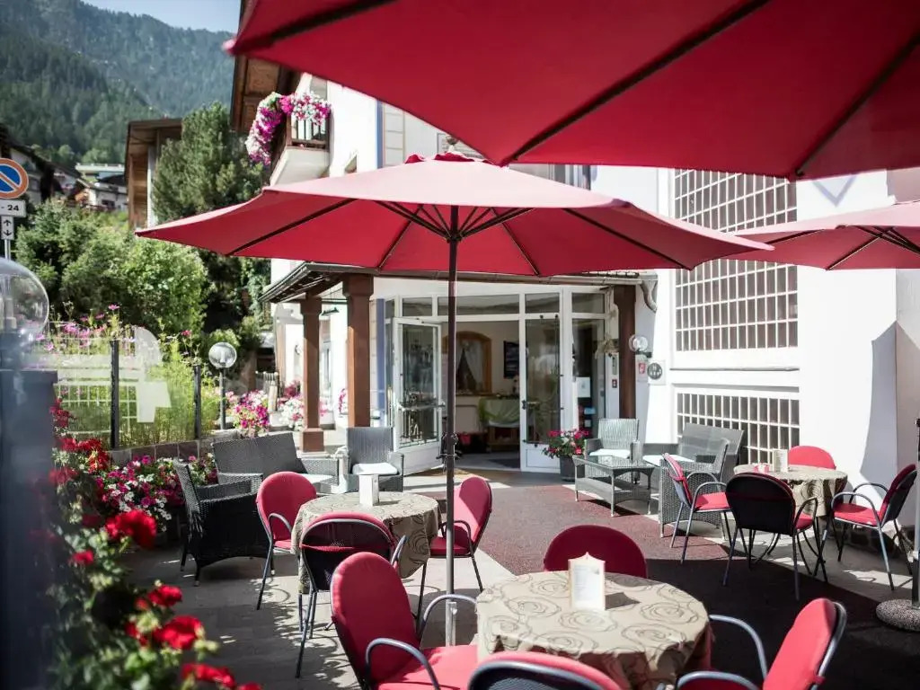 Hotel COSMEA - Your Dolomites & Honeymoon experience
