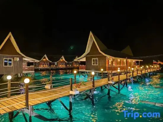 Starz Water Village